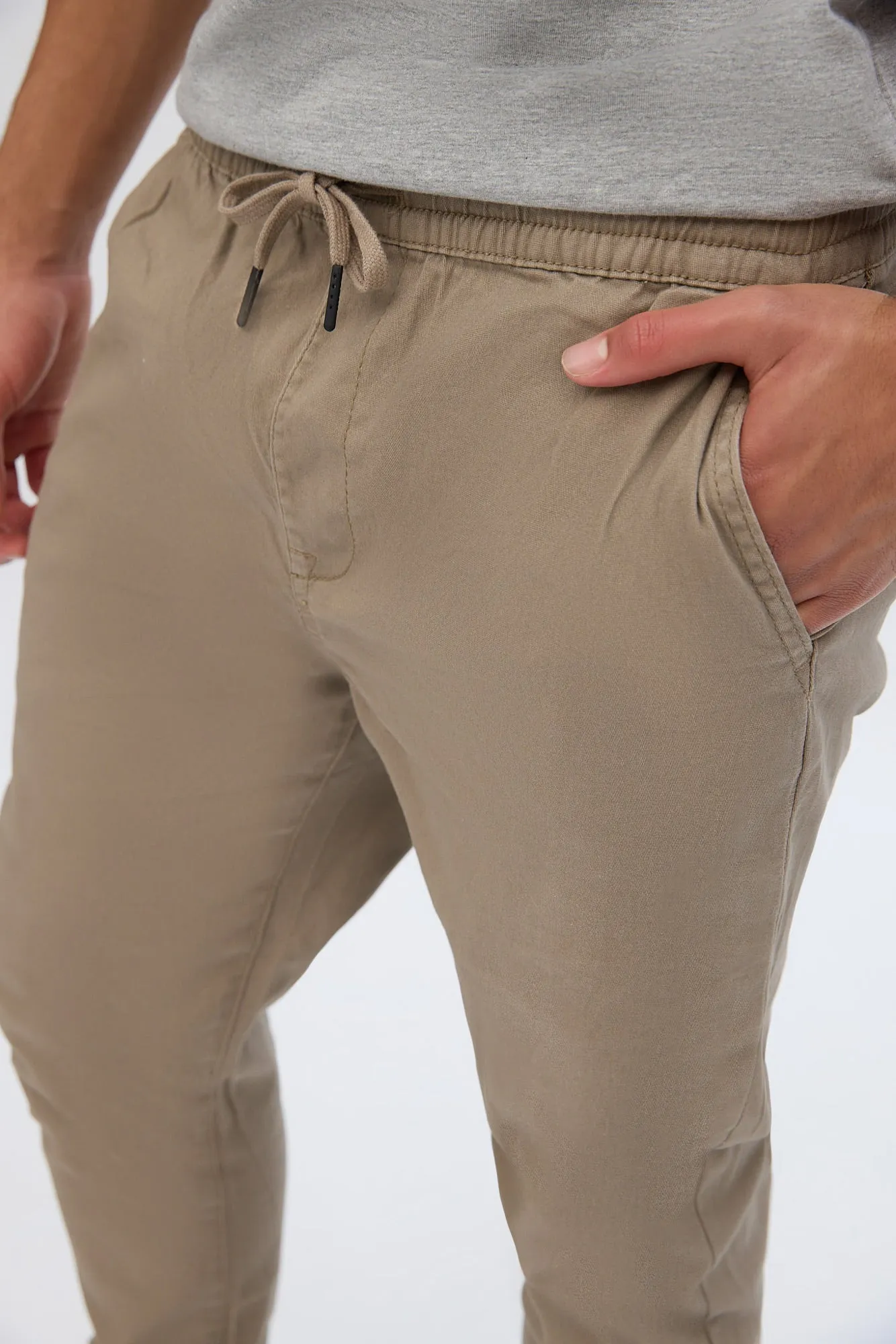 AERO Relaxed Twill Jogger