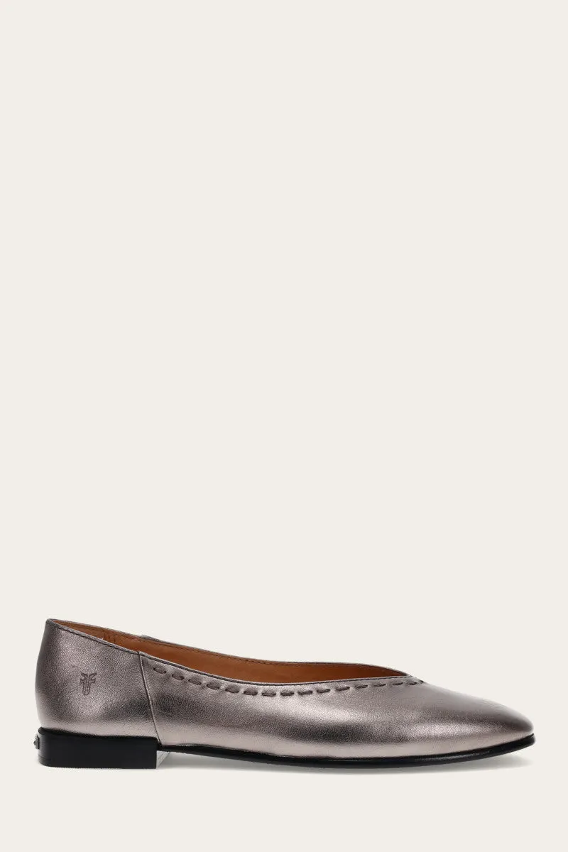 Claire Flat