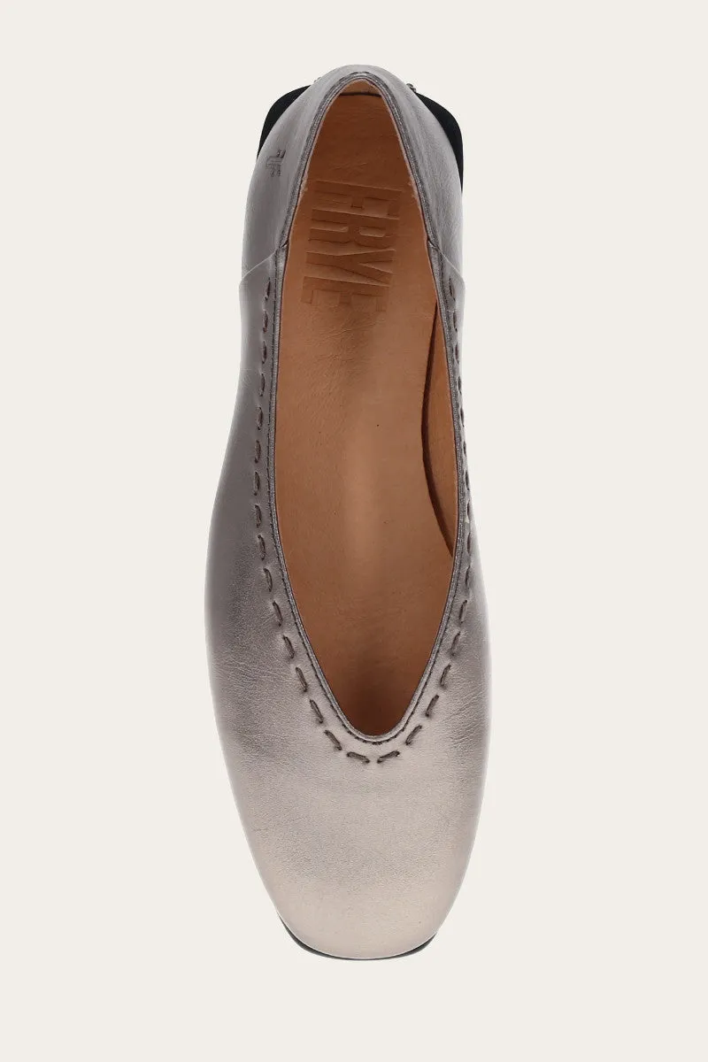 Claire Flat